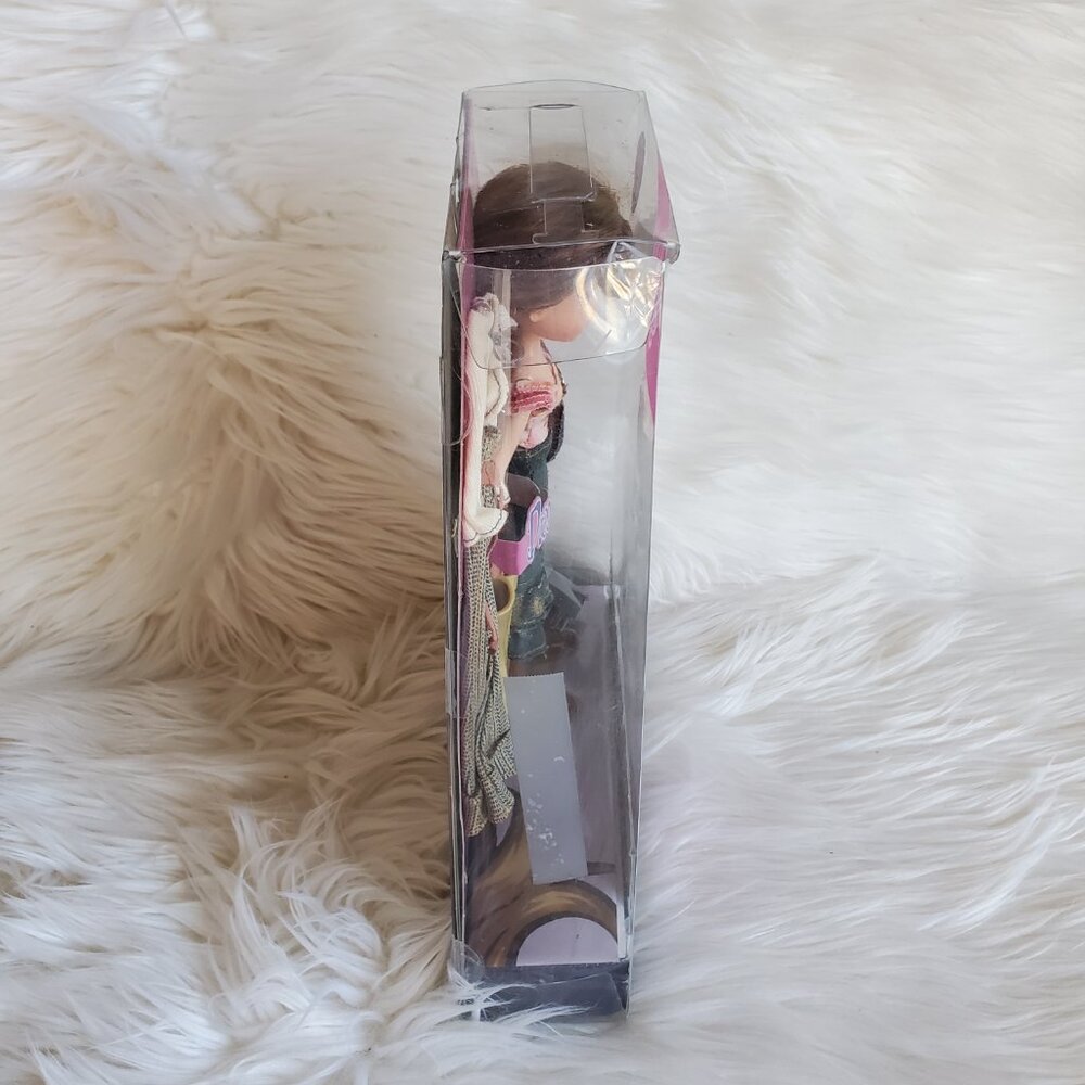 Bratz The Style It Collection Dana Doll 2003 - Picture 8 of 8